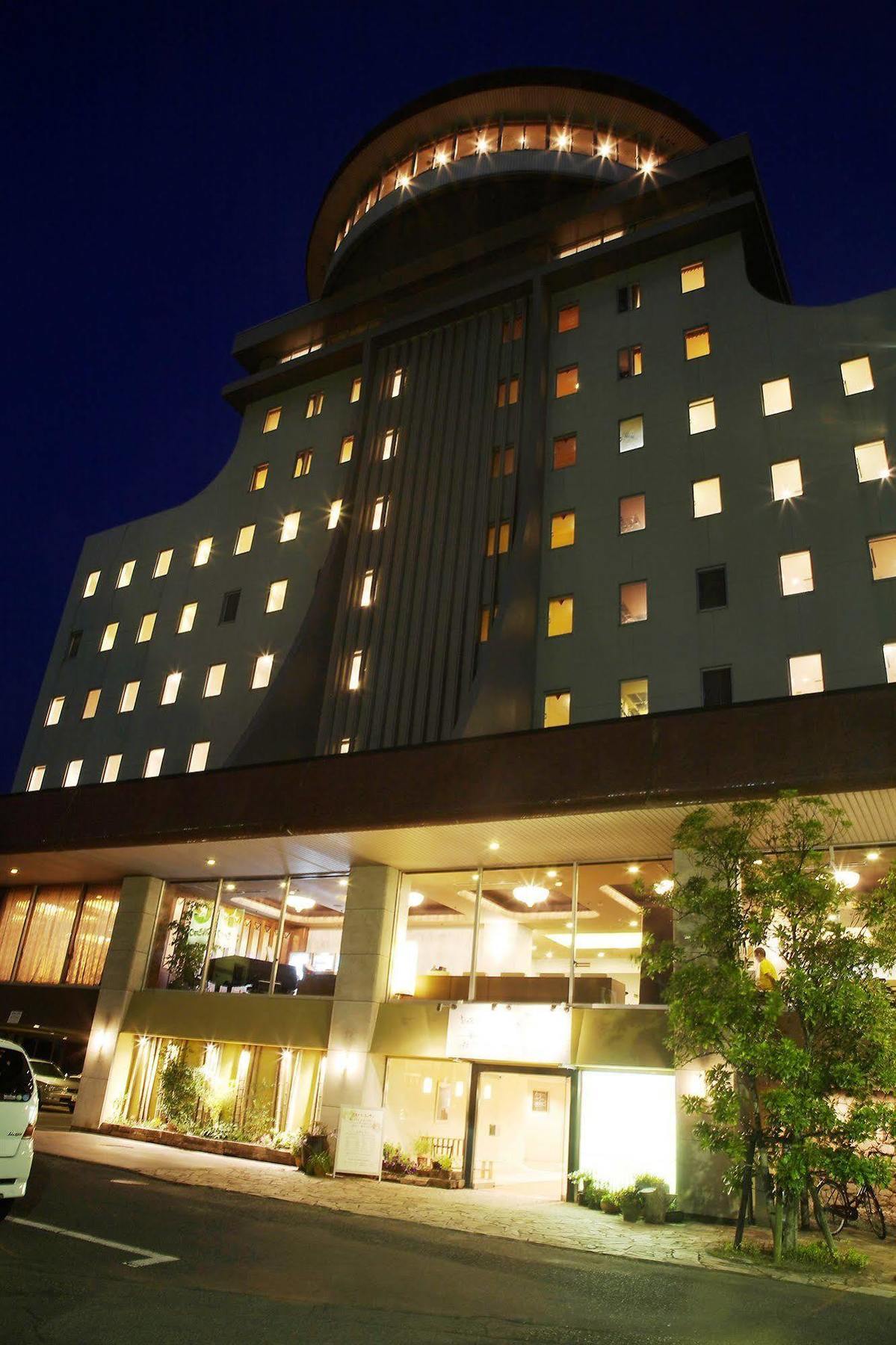 Sunsky Hotel Kitakyushu Bagian luar foto